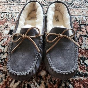 UGG mocassins size 39 US size 8